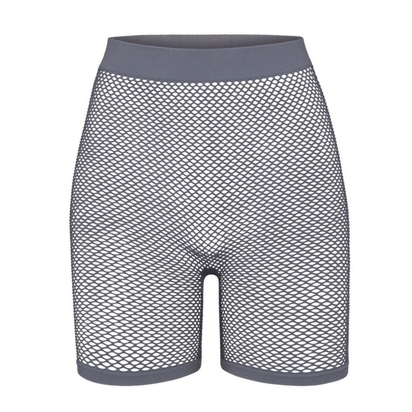 SKIMS perforated gray seamless shorts NWT size 4X - Picture 2 of 7